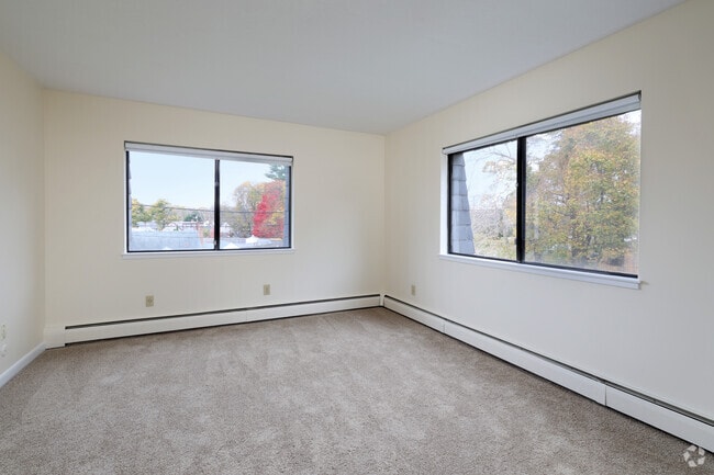 1BR, 1 BA - 754 SF - Bedroom
