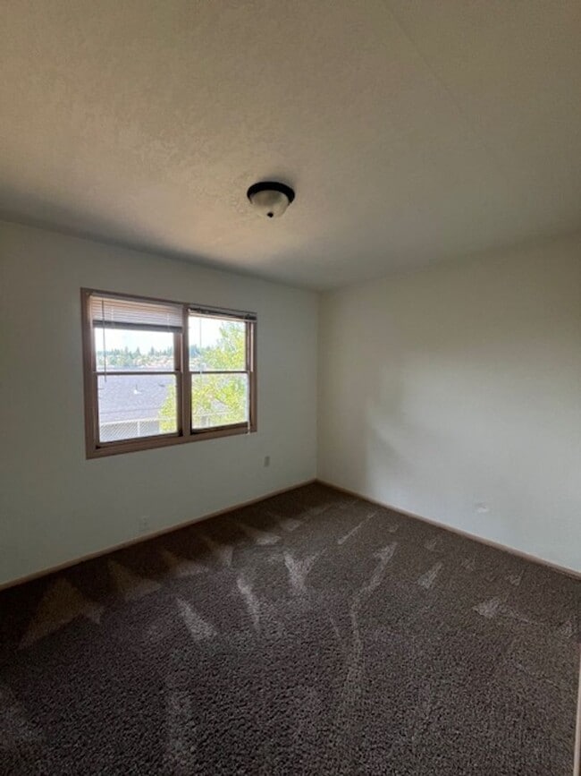 Photo - Sheridan duplex bremerton Unit A