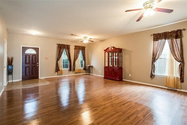 Photo - 21910 Willow Downs Dr