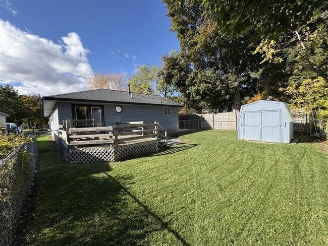 Photo - 803 McDonnell St