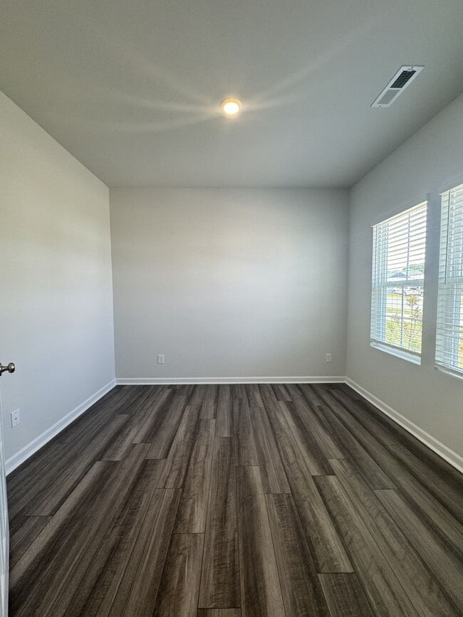 Photo - 5037 Fallmeade Rd