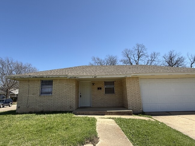 Building Photo - 220 C St NW