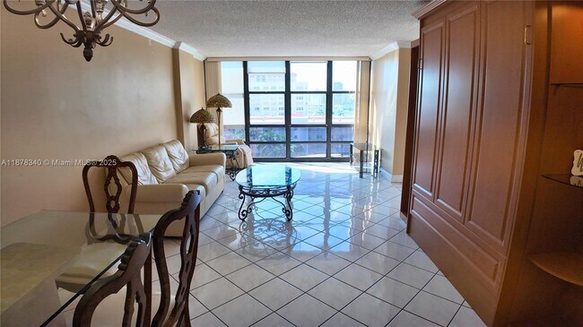 Photo - 2017 S Ocean Dr Unidad 706