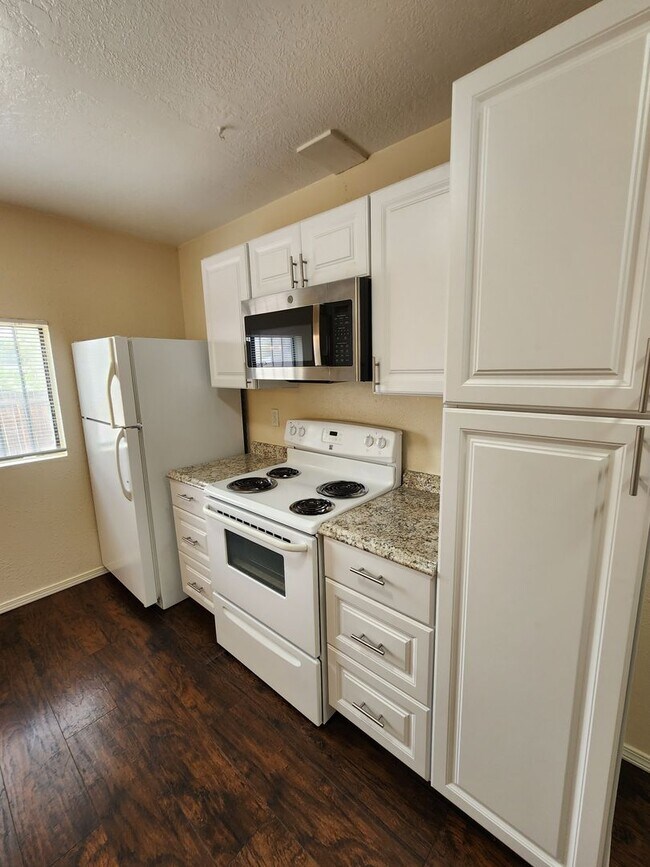 Photo - 505 Princeton Dr SE Unidad 505-B