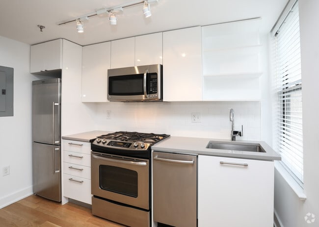 Studio - 1BR, 1BA - 350 SF