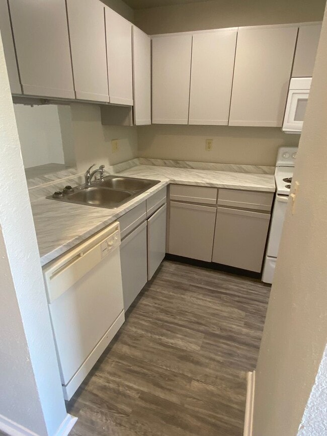 Photo - 3 BEDROOM 2 BATH CONDO BY UNT