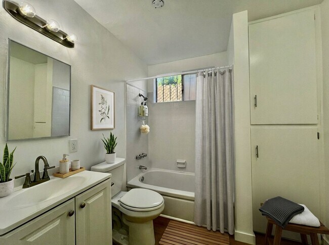 Photo - 533 W. 75th Street