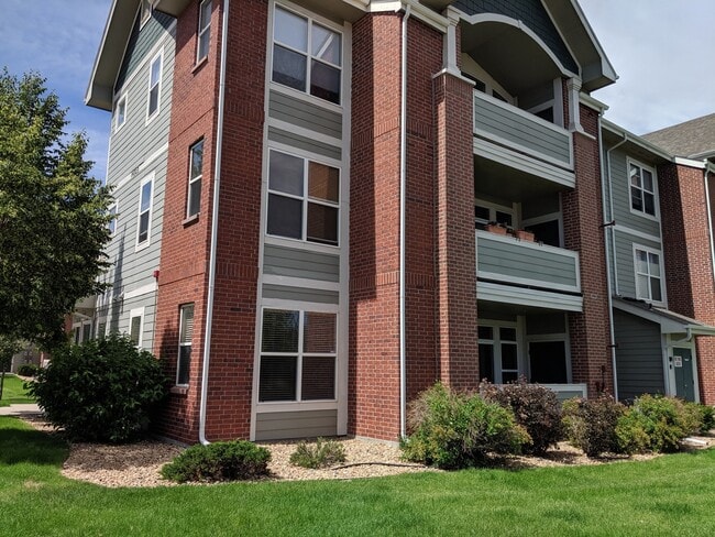 Building Photo - 14323 E 1st Dr Unit 101