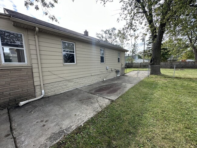 Photo - 8036 Hupp Ave