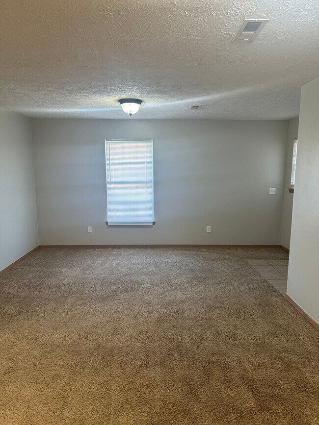 Photo - S0059-MF2-E1 Unidad 5593