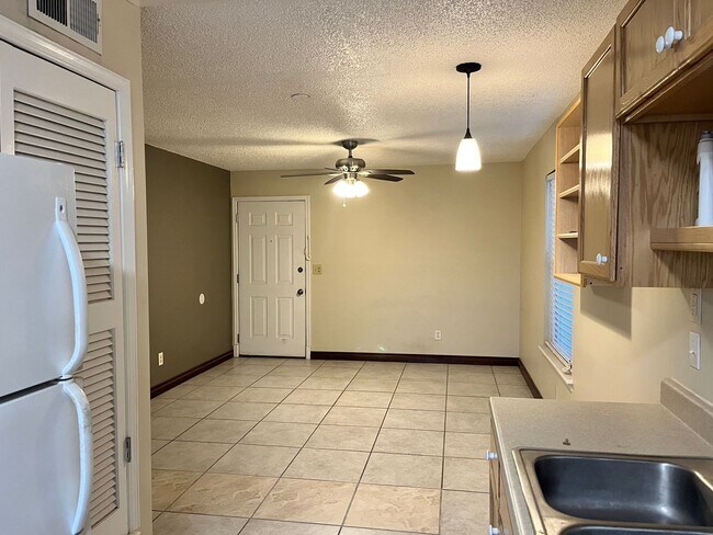 Photo - 4555 Sun Valley Dr Unit A