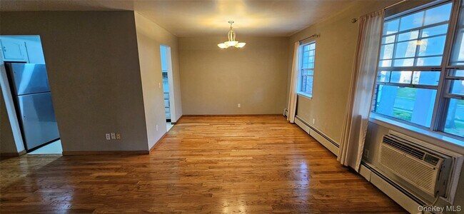 Photo - 276 Parkside Dr