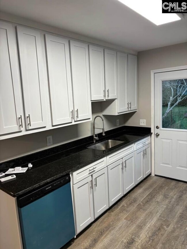 Building Photo - 2842 Superior St