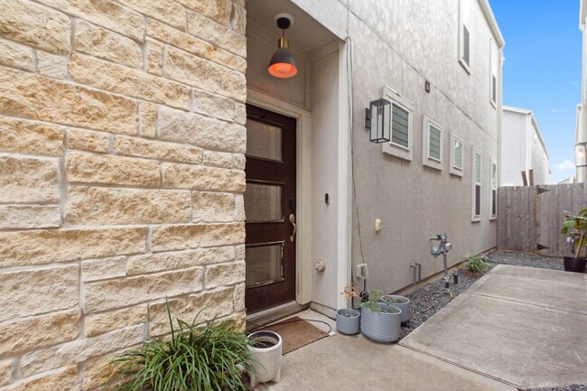 Photo - 5426 Oriente Ln