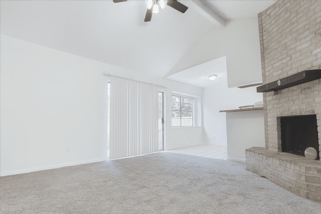 Photo - 7015 Maple Fox Dr