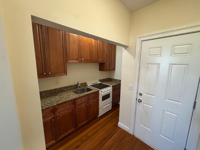 Photo - 293 Broadway Unit 2R