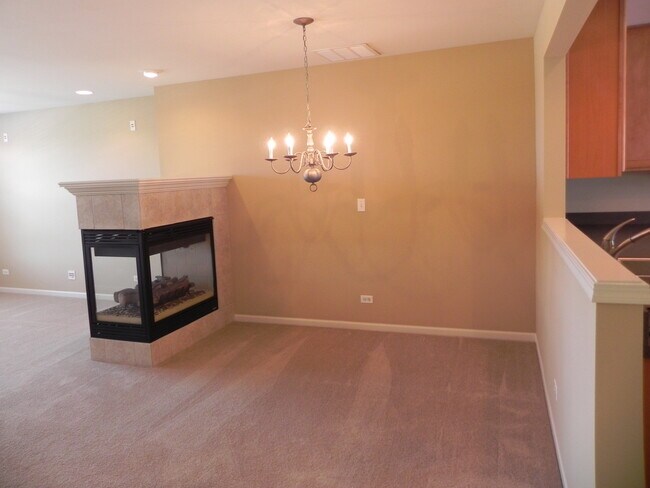 1137 Reserve Dr