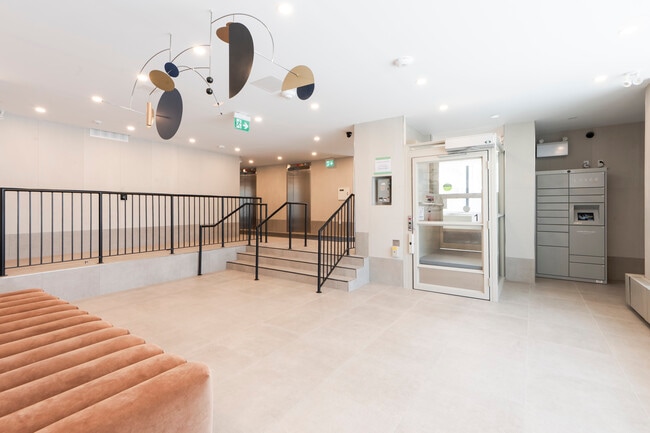 Photo - 25 St. Dennis Drive