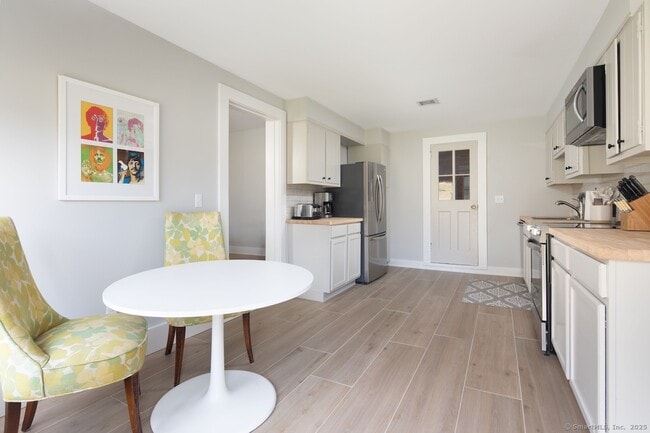 Photo - 104 Sunset Ridge Rd