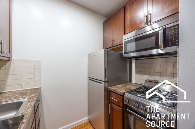 Photo - 4241 N Kenmore Ave Unit 104