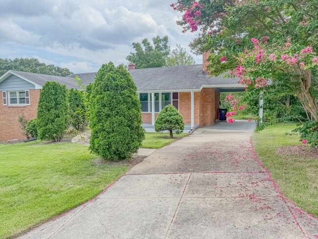 Building Photo - 9226 Limestone Pl