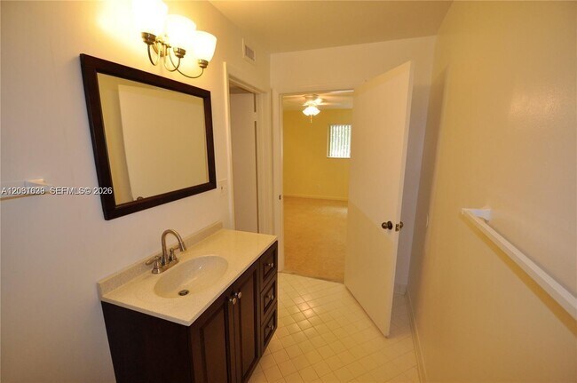 Photo - 3473 NW 44th St Unit 103