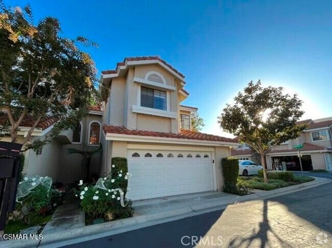 Building Photo - Step into this exquisite two-story, 3 bedr... Rental