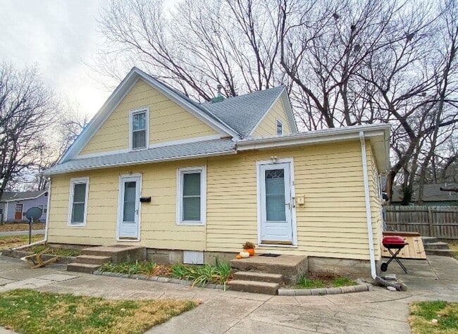 Building Photo - Italian Estates Property Management Unit 900 Colorado St.  2