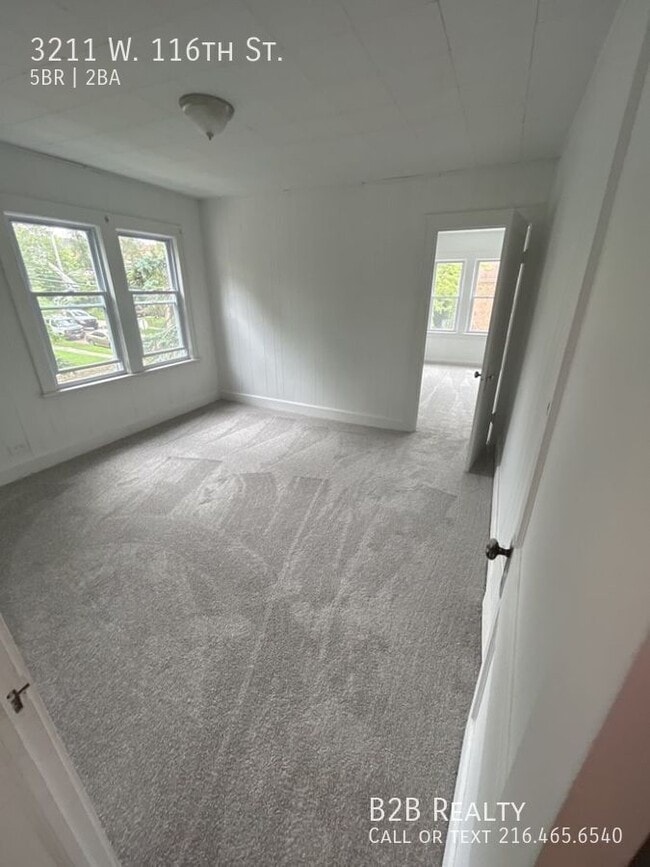 Photo - 3211 W 116th St