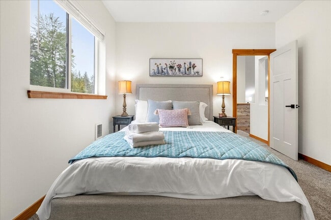 Photo - 123 Mowich Way Unidad ID1035887P