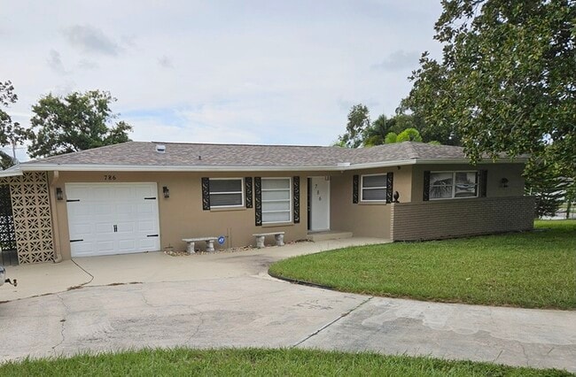 Exterior - 786 Colony Ln Casa