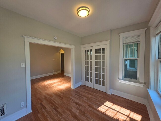 4162 Shenandoah Ave