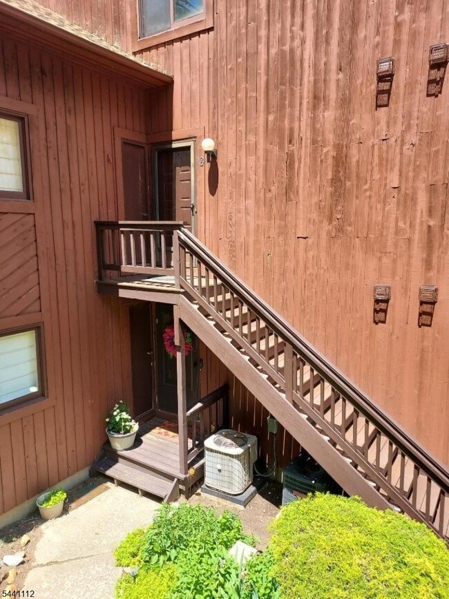 Building Photo - 1 Red Lodge Dr