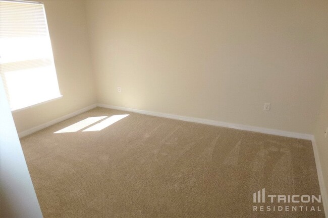 Photo - 3556 Alec Dr