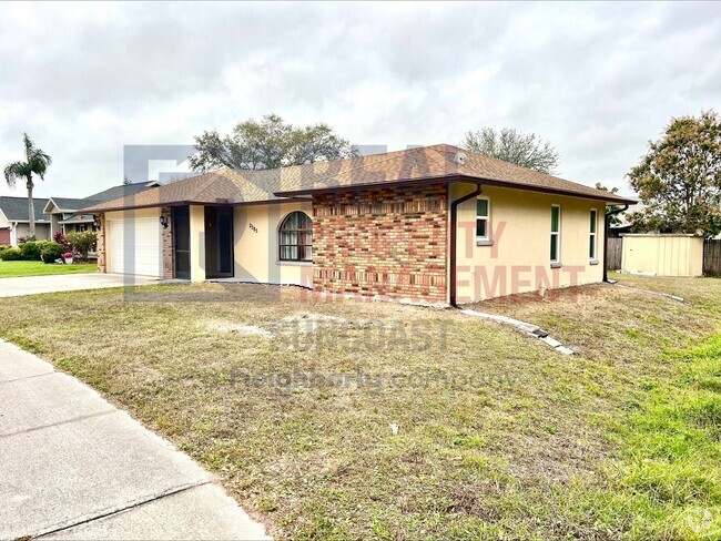 Building Photo - Spacious 4 bedroom home available now for ...