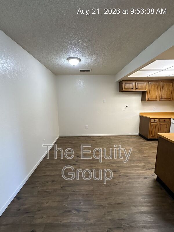 Photo - 3533 S County Center Dr