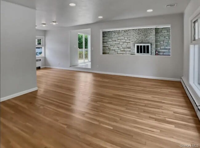 Photo - 571 Richmond Rd