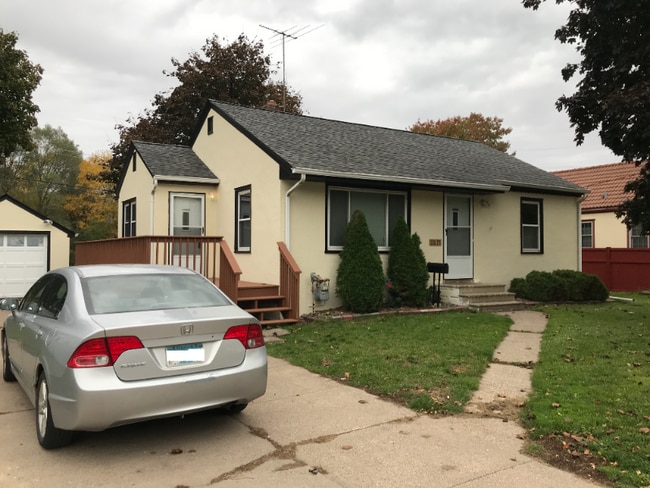 Photo - 1615 Concord St S