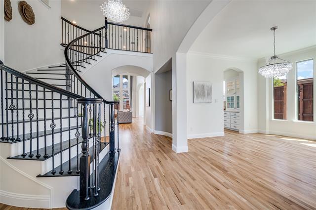Photo - 741 Almeda Dr