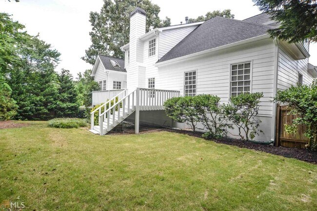 Photo - 115 White River Ct