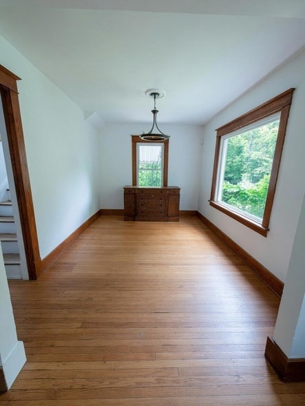 Photo - 490 E Oakland Ave