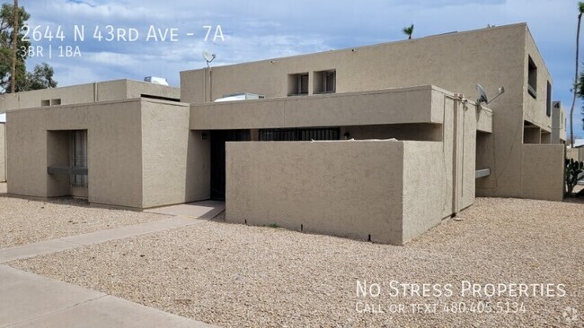 Building Photo - 3 Bed Condo off 43rd Ave and Thomas! Unit 7A