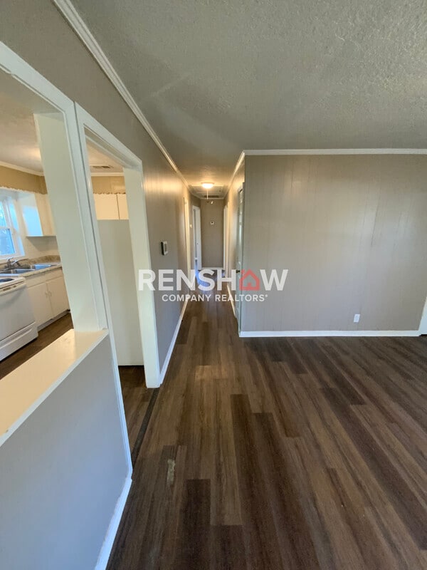 Photo - 1833 Ayers St