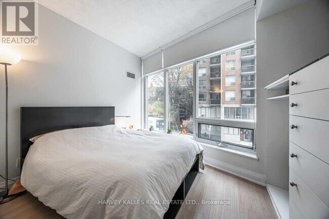 Photo - 8 Scollard St Unit 201