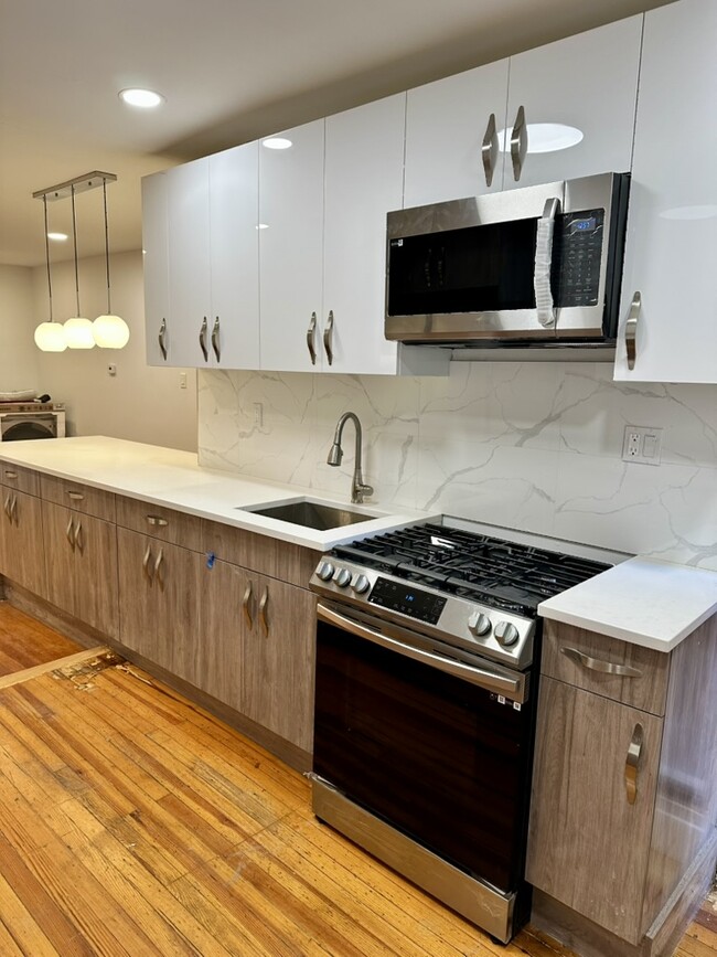 Photo - 328 High St Townhome