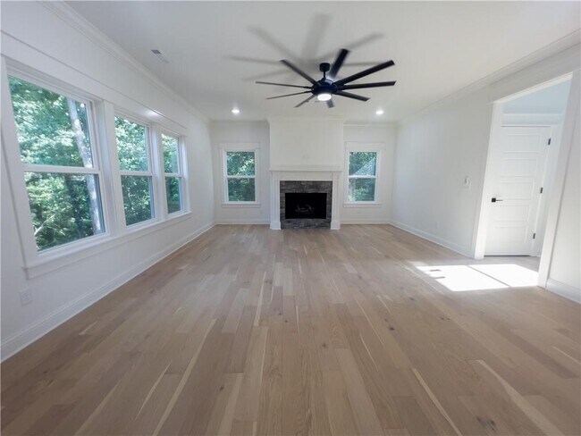 Photo - 8 Rearsby Ln