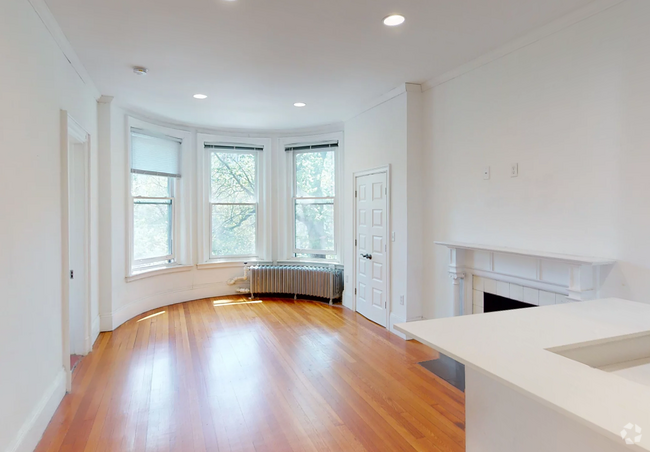 Building Photo - 373 Commonwealth Ave Unit 8 Rental