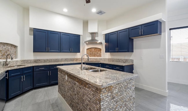 Photo - 28301 N 154th St