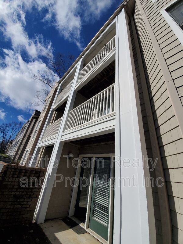 230 S Cedar St Unidad #5