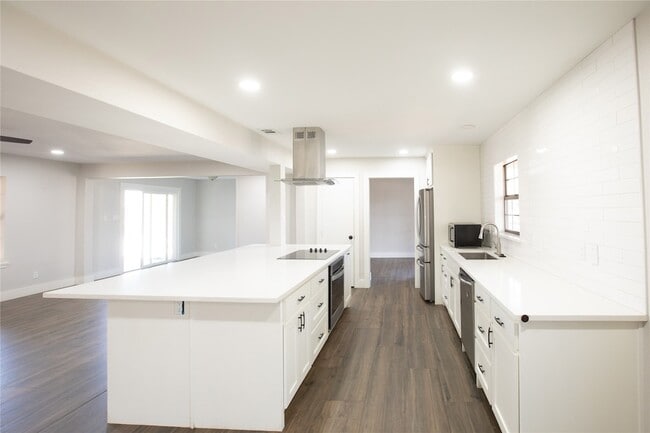 Photo - 1929 N Lake Trail